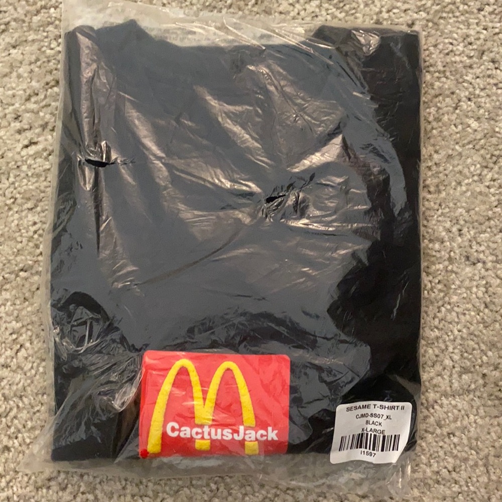 Travis Scott x McDonald’s Black/Red T-Shirt XL DS